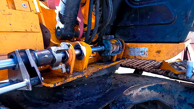 Восстановление отверстий рамы JCB